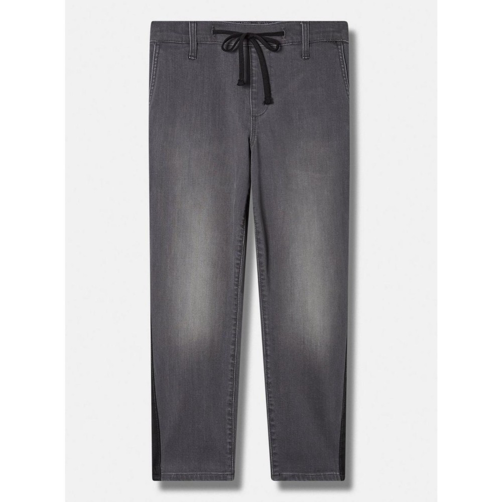 Pull-On Boyfriend Straight Super Soft Mid-Rise Jean- Torrid 2 - NWT